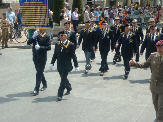 Lo sfilamento del Labaro Nazionale al Raduno di Prato il 23 giugno 2013
